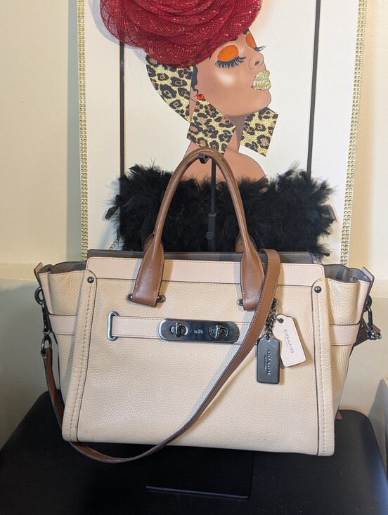 Coach Handbags - Coach Swagger Beige Satchel With Detachable Strap Two Hangtags Double Handles